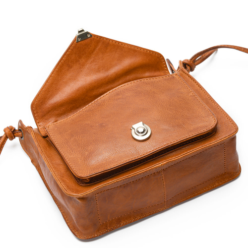 エンリーベグリン レザー ポシェット アイボリー × ブラウン サコッシュ リアルスタイル REAL STYLE お財布ポシェット 本革 ショルダーバッグ