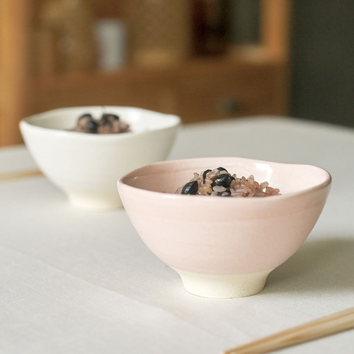 夫婦茶碗 箸付きお茶碗ペアセット ホワイト×ピンク 結婚祝い／夫婦茶碗／0113509