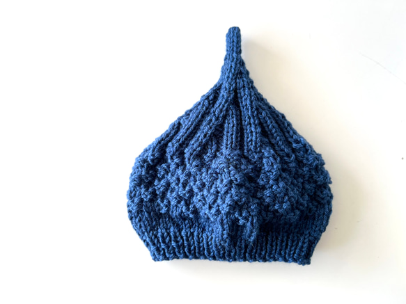新作!! ウール手編みどんぐり帽子　ブルーネイビー　フリーサイズ　プチギフト 1枚目の画像
