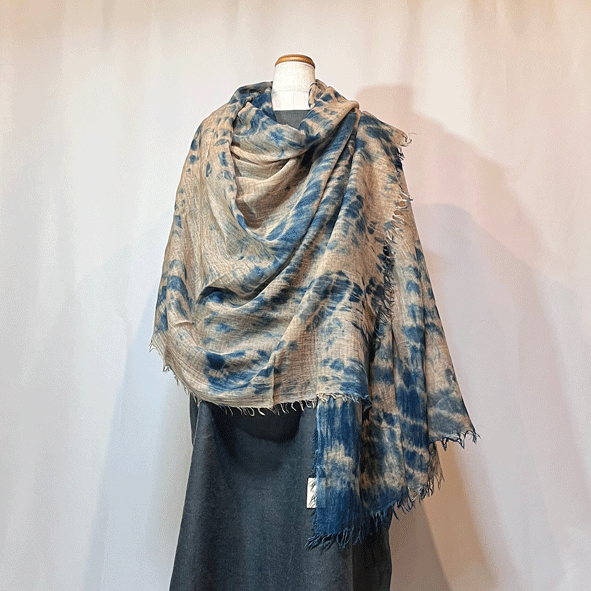 たっぷりサイズの柿渋染めストールK22071 13,651円