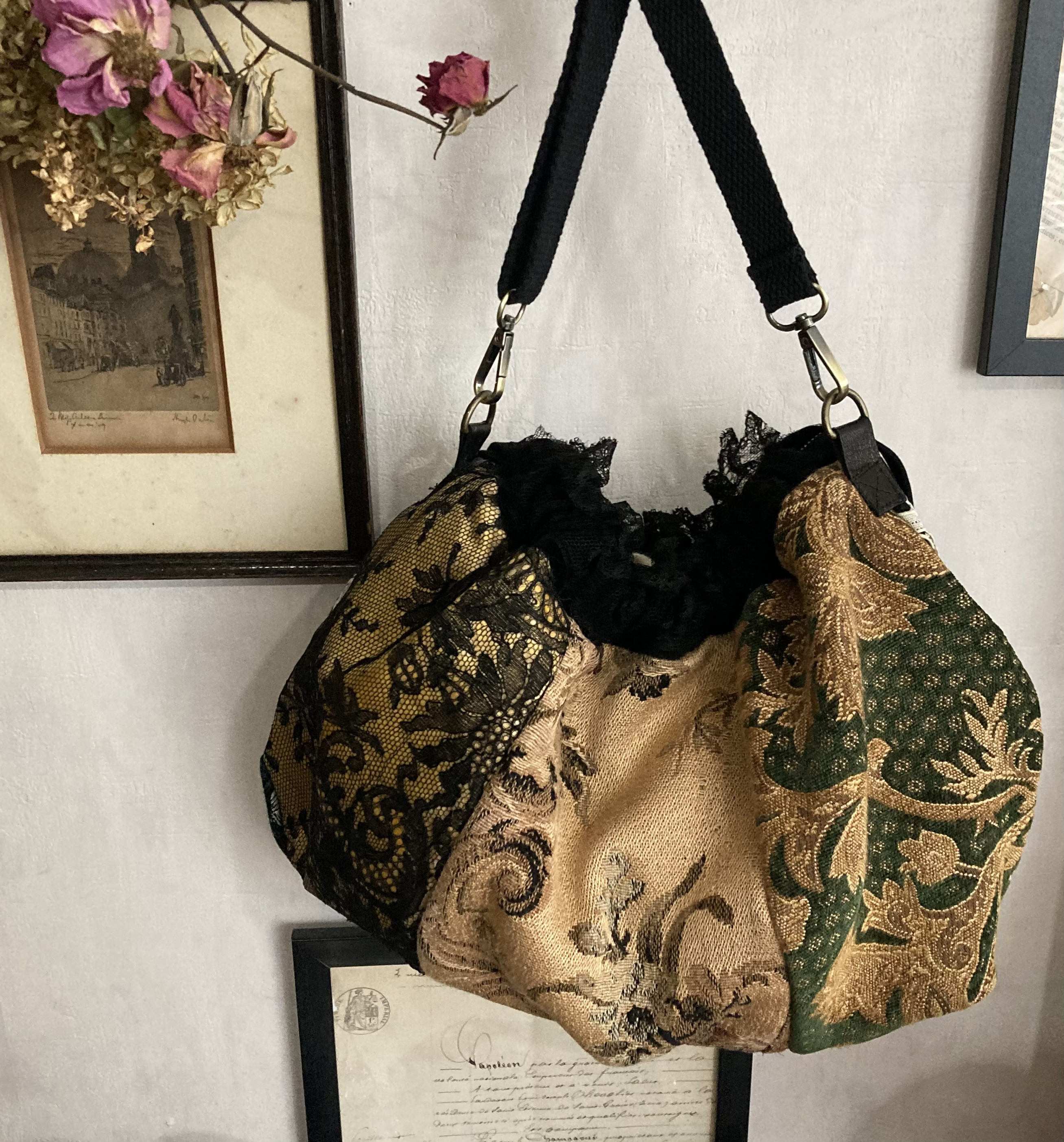 ＊秋冬限定♪フレンチゴブラン＆ベルベットなど6パッチのパンプキン型ドローストリングショルダーポシェット♪コサージュ付＊