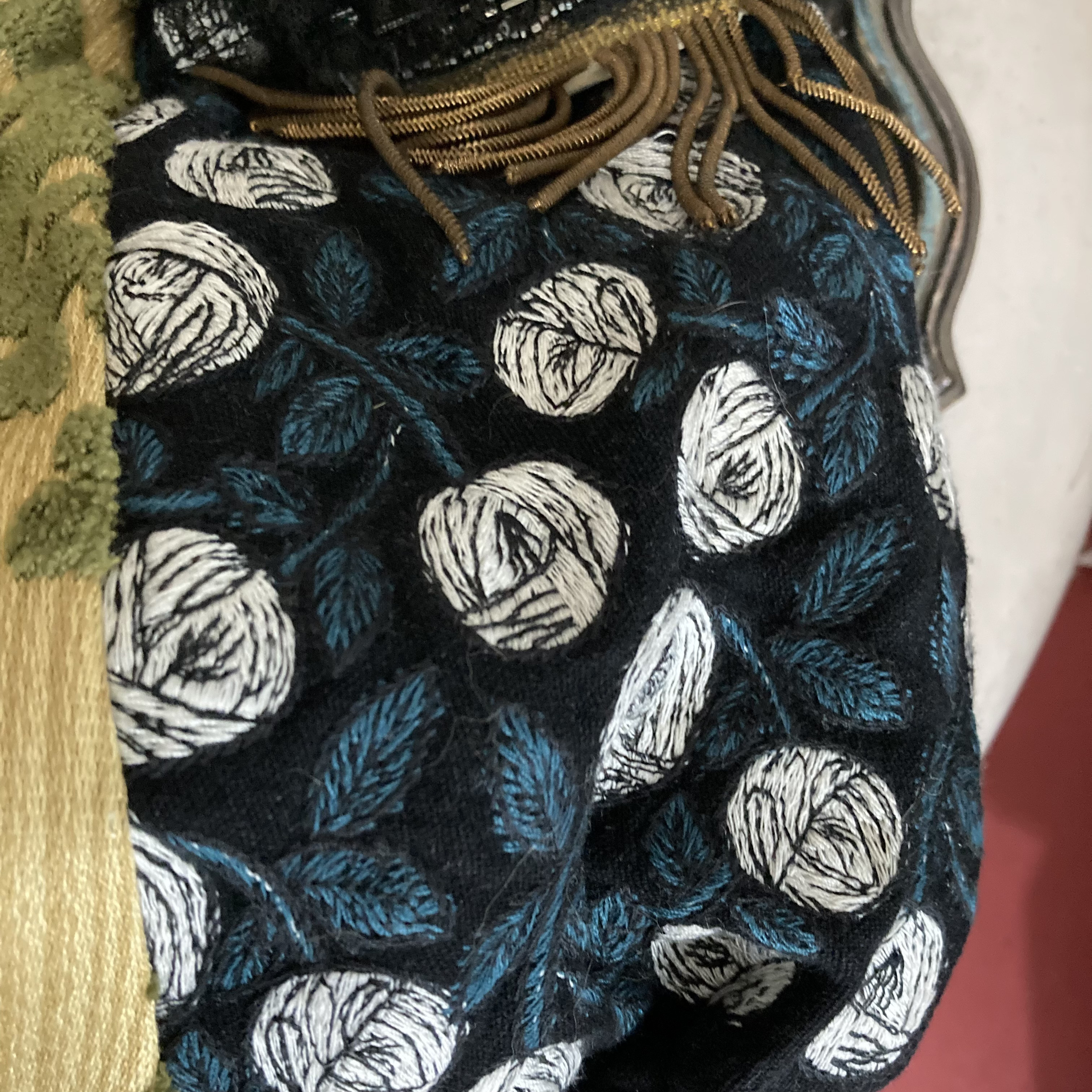 ＊秋冬限定♪フレンチゴブラン＆ベルベットなど6パッチのパンプキン型ドローストリングショルダーポシェット♪コサージュ付＊