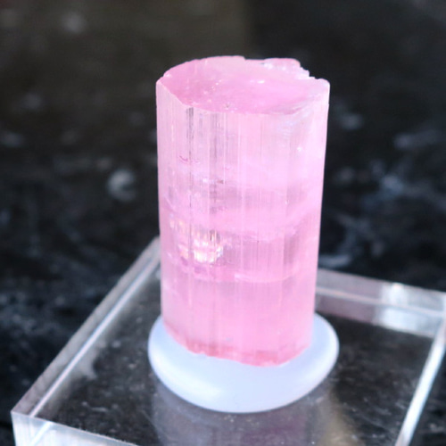 送料無料】アフガニスタン産ピンクトルマリン結晶柱/原石 pink