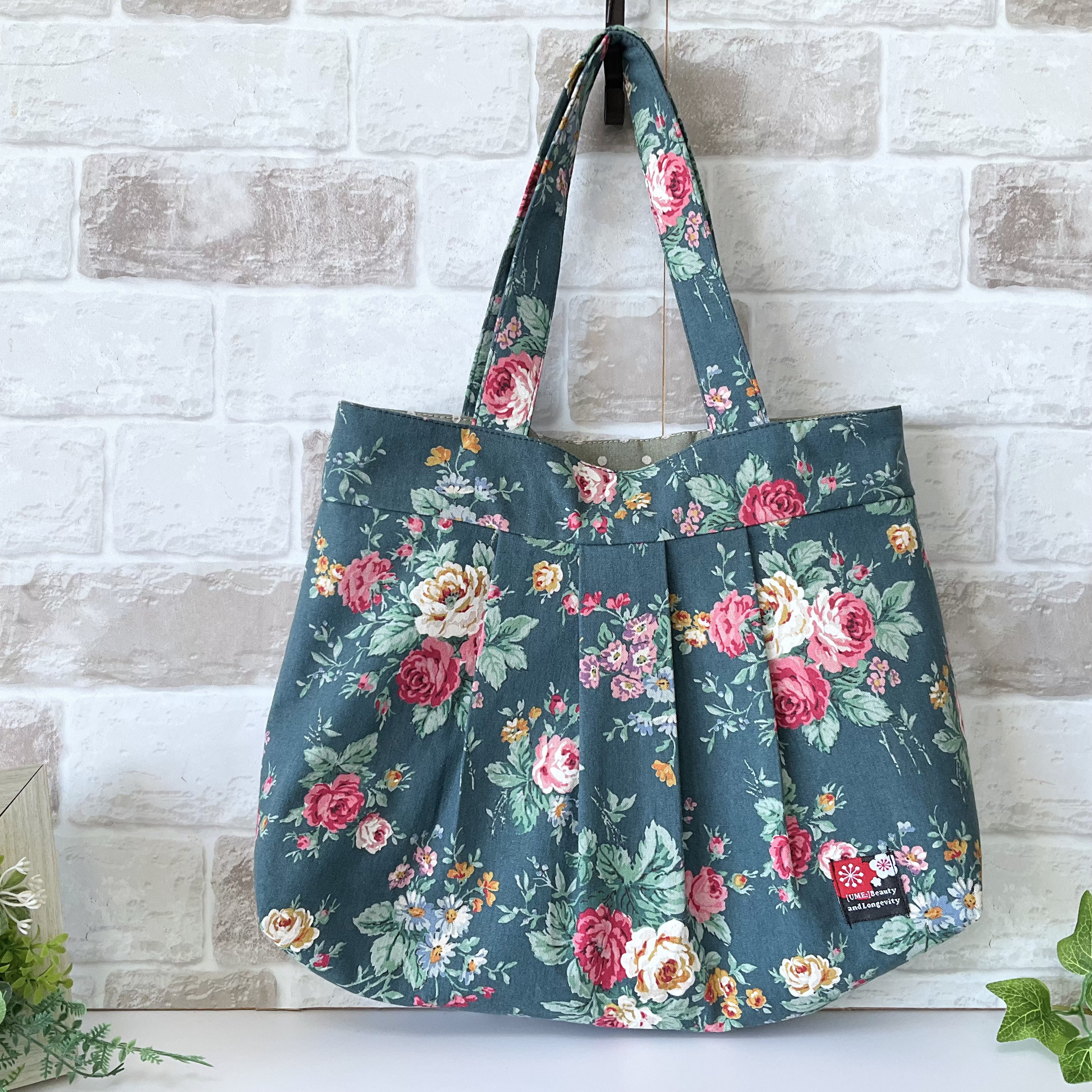 <限定1点限り>【ファスナー付きMサイズ】アンティークローズ　綿麻グラニーバッグ　グリーン