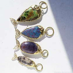 ルビー in カイヤナイト フィッシュ チャーム / Ruby in Kyanite Fish charms 6枚目の画像