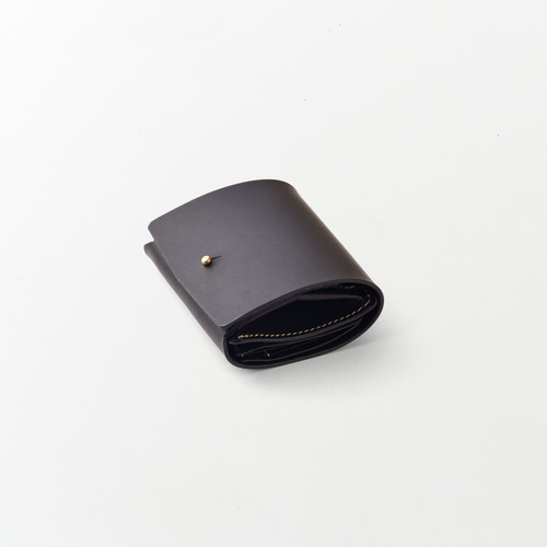 small wallet 【シボ革/ブラック】 三つ折り財布 chi.wata 通販
