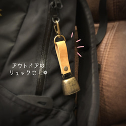 熊鈴 レザー　革　ミリタリー  キャンプ　アウトドア　鈴　　　　緑　カーキ　熊よけ 2枚目の画像