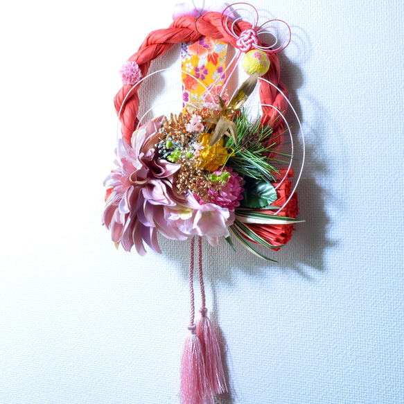 「幸せを呼ぶ」 お正月 しめ縄飾り おしゃれ 手作り ハンドメイド サークルレッド０2 1枚目の画像