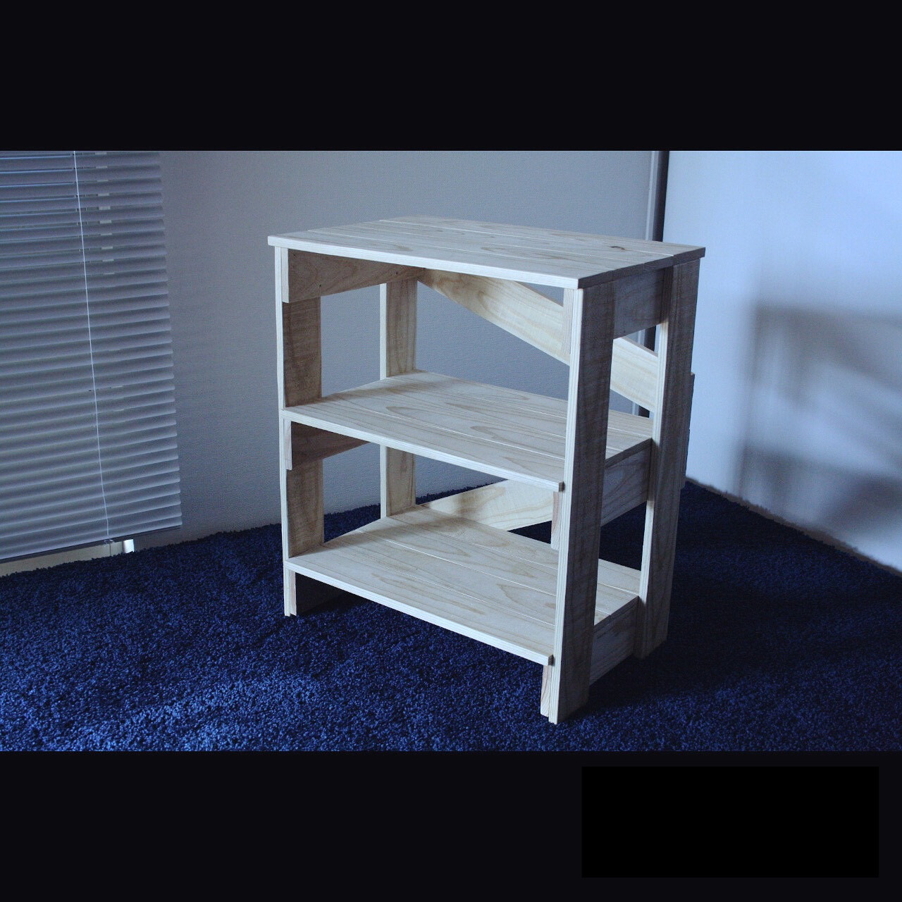 シューズラック　国産杉の無垢材　”Kid B”