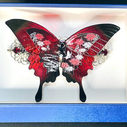 【販売終了】立体蝶々のバレッタ（紅い彼岸花） 2枚目の画像