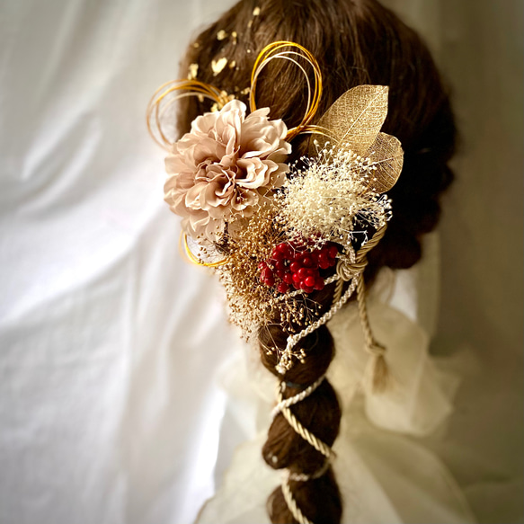 金箔＆水引付き　ダリアの髪飾り　ベージュ　／成人式　結婚式　卒業式　振袖　袴　 2枚目の画像