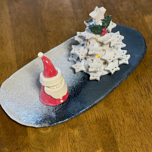 小さな可愛いサンタさん&クリスマスツリー&花柄プレートお得な3点セット クリスマス サンタ ツリー その他インテリア雑貨 やよい窯 通販|Creema(クリーマ) 14934315 小さな可愛いサンタさん&クリスマスツリー&花柄プレートお得な3点セット クリスマス サンタ ツリー その他インテリア雑貨 やよい窯 通販|Creema(クリーマ) 14934315