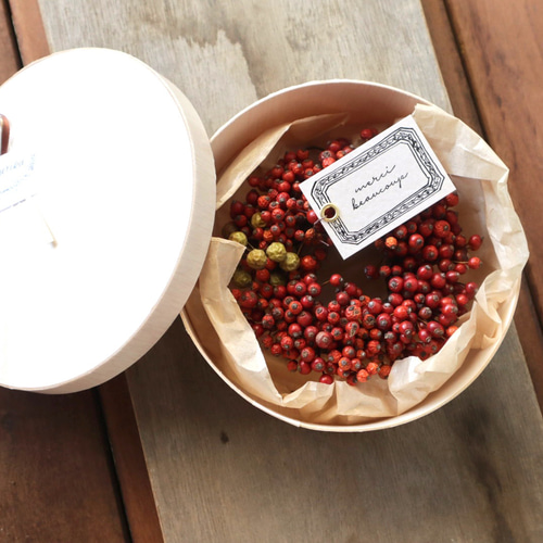 送料無料】Creema限定 木箱入り野ばらの実のリース ドライフラワー  