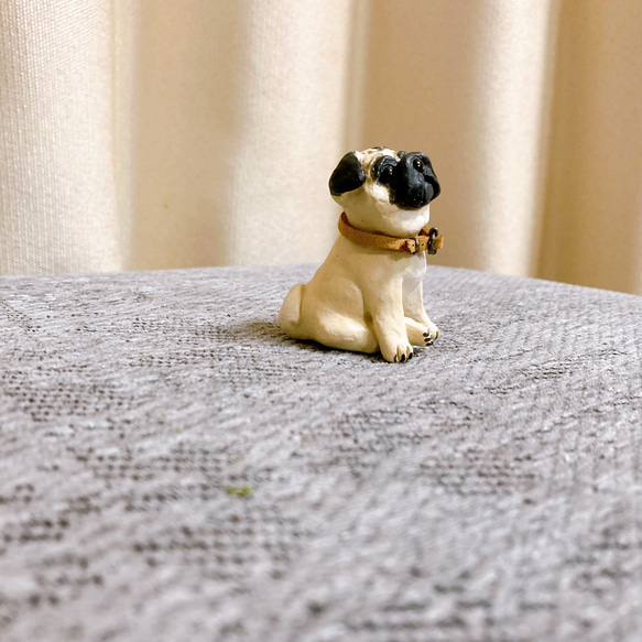 パグ　ミニチュア　犬　置物　粘土　フィギュア 2枚目の画像