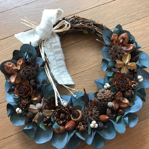 新作》シックでアンティークな木の実とユーカリのリース（残すところ1