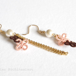梭織蕾絲小花和流蘇耳環&lt;桃色 x 深棕色&gt; 第4張的照片