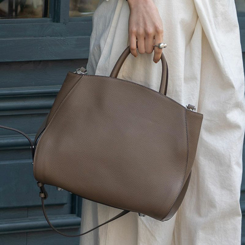 型崩れしにくい 本革 2way ハンドバッグ 底鋲 自立 トープグレージュ