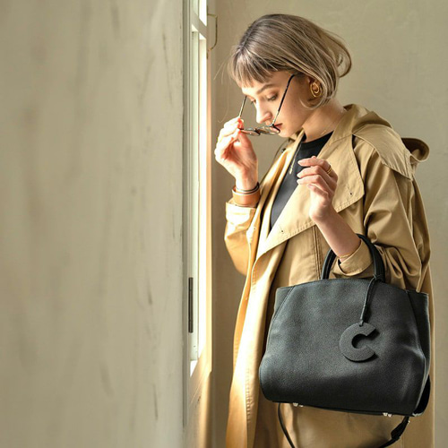 型崩れしにくい 本革 2way ハンドバッグ 底鋲 自立 トープグレージュ