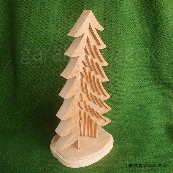 がらくたざっく★☆一点物★クリスマスシーズンにもお勧め♪北欧ナチュラルテイストな白木の立体木製ツリー①６段重ね 3枚目の画像