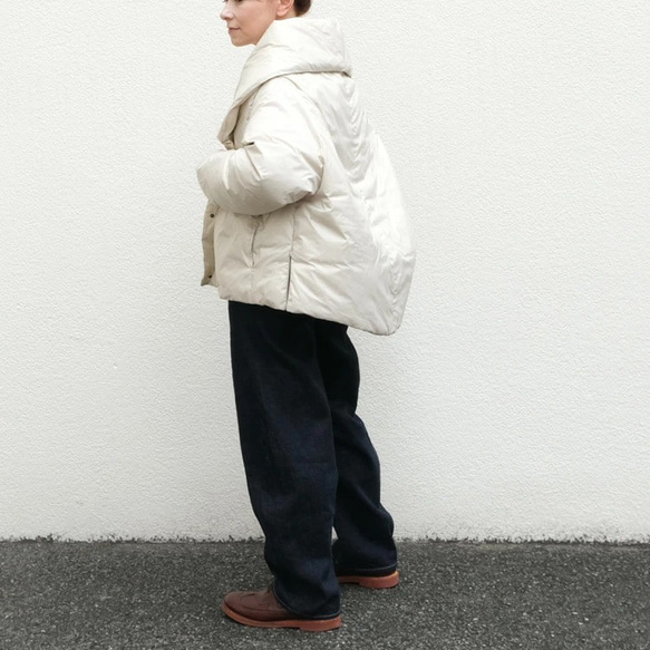 ✨30％OFF✨ファイバーダウン ショートジャケット vent blanc VBJ224426 ヴァンブラン 3枚目の画像