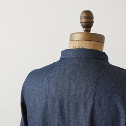 ＊新作『2つの大きな縦長 胸ポケット 燕尾シャツ 』ゆったり 長袖 コットン１００％甘織デニム(SH109) B27◎ 11枚目の画像
