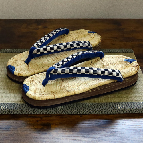草履サンダル』□室内、屋外どちらでも履けます □サイズ違い制作可能