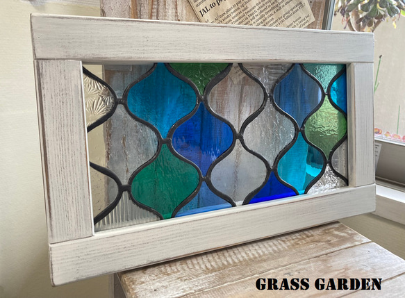 ステンドグラスパネル住宅用　RUN  & LOVE (929)値下げ SH-E16 | ステンドグラスの専門メーカー｜SEVEN HOME (Pure Glass)