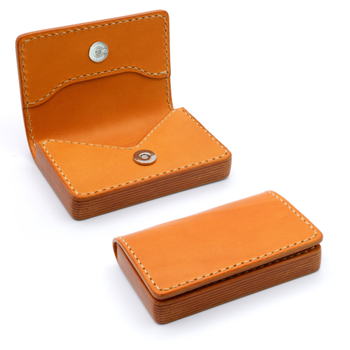 パクンとフタが閉じる積み革の名刺入れ パクンとフタが閉じる積み革の名刺入れ