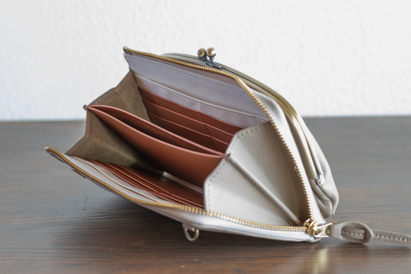 がま口　お財布ショルダー　くすみカラー   グレージュ　長財布　スマホショルダー　レディース　aw-17nns 7枚目の画像