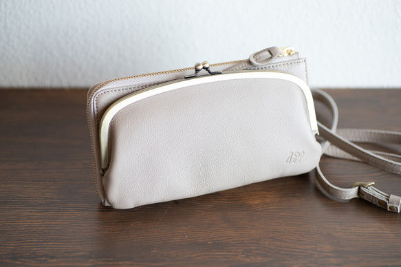 がま口　お財布ショルダー　くすみカラー   グレージュ　長財布　スマホショルダー　レディース　aw-17nns 4枚目の画像