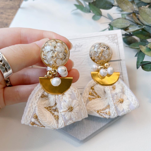 大ぶりチュールインド刺繍リボンタッセルイヤリング/ピアス イヤリング 