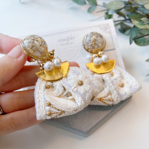 大ぶりチュールインド刺繍リボンタッセルイヤリング/ピアス イヤリング 