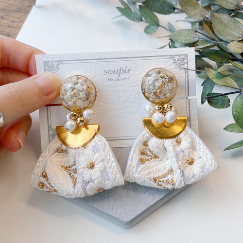 大ぶりチュールインド刺繍リボンタッセルイヤリング/ピアス イヤリング