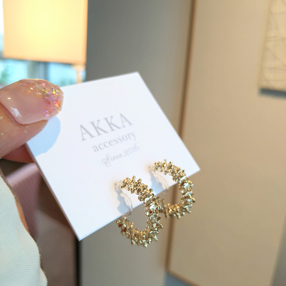 simply spark hoop earrings   シンプリーフープイヤリングフープピアス金属アレルギーノンホール 2枚目の画像