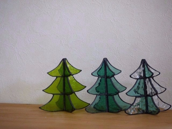 【オーダー品】ステンドグラス　クリスマスツリー　ｈ（ミックスカラー） 4枚目の画像