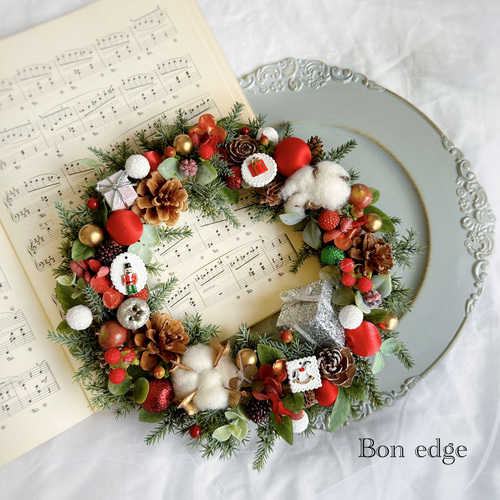 オーナメントが可愛いクリスマスリース 赤×グリーン アートフラワー