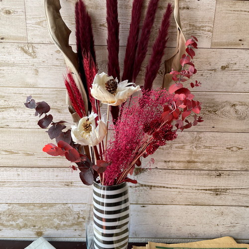 バンクシア&ココフラワーred natural bouquet（なんでも鑑定団よりも  