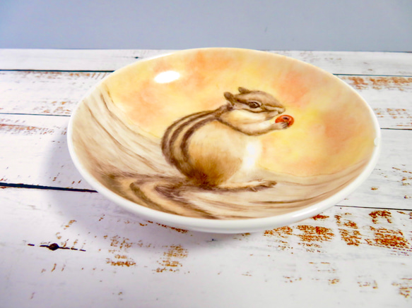 エゾシマリスの皿　手描きの器　 4枚目の画像