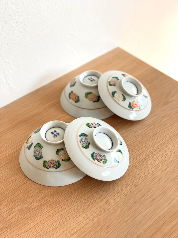 【京焼・清水焼】京都　水野春陽窯　色絵　菊　蓋付き夫婦茶碗　飯碗 粘土、陶土 （土類） T1518925308(11700円)