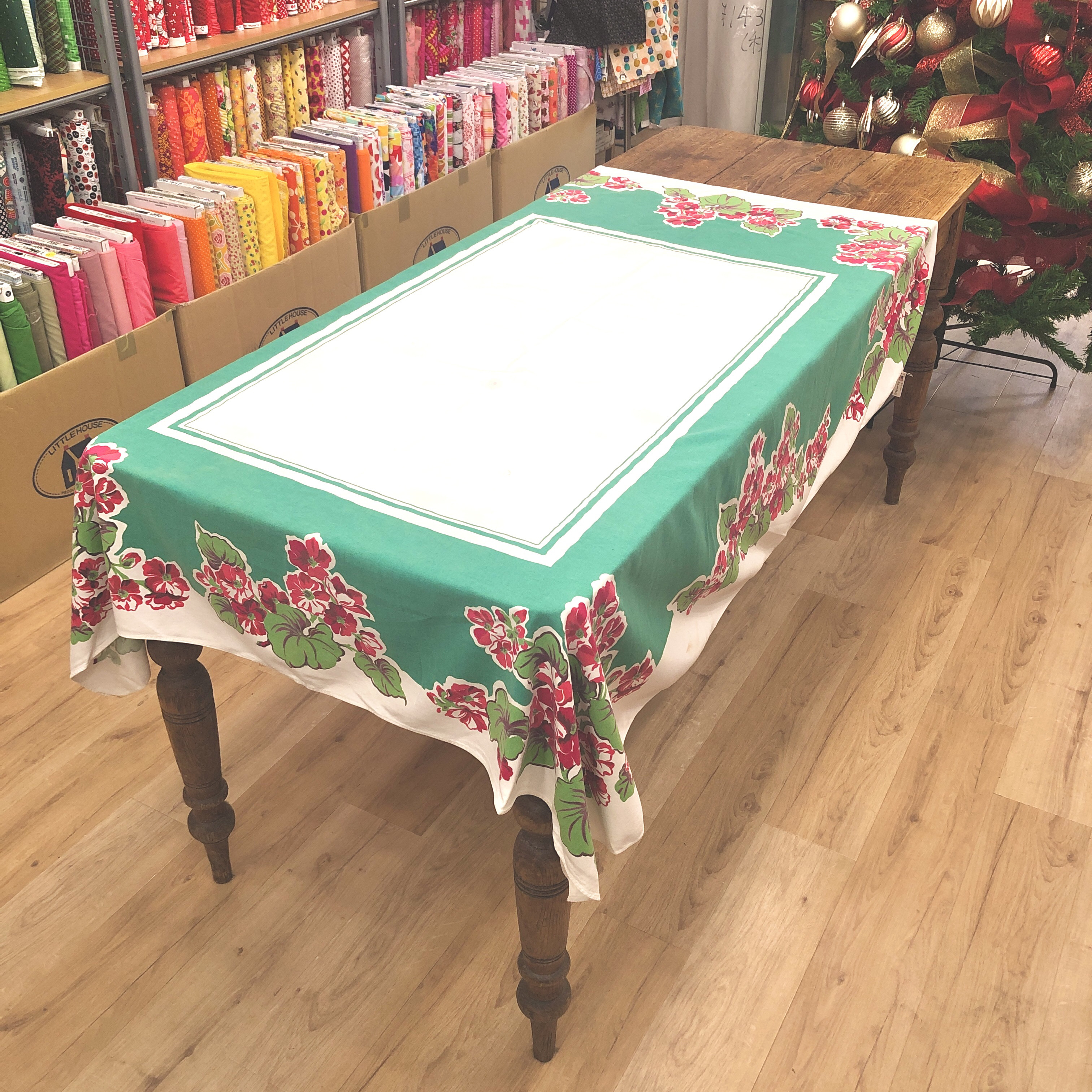 【ヴィンテージ】　テーブルクロス　145cm×120cm 12,480円