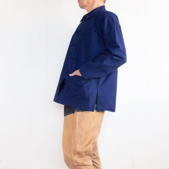 襟付きシャツジャケット　タイ藍染め木綿服　M'sデザイン スアモーホーム　長袖シャツ 3枚目の画像