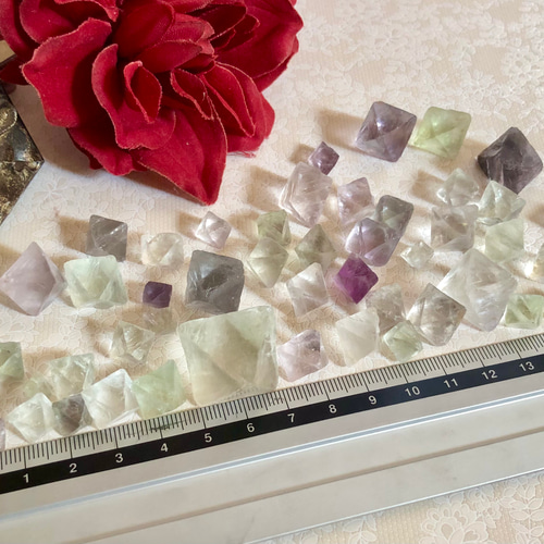 フローライト(蛍石) 110g mixカラー 結晶詰め合わせセットC 穴無し