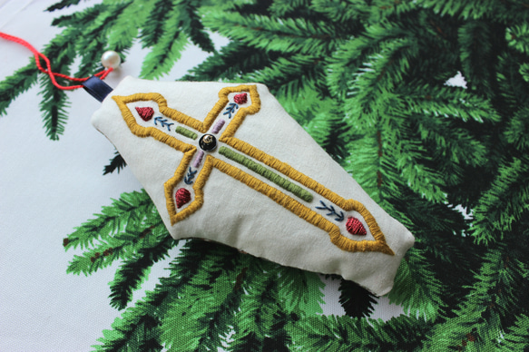 【手刺繍】十字架のオーナメント⁂クリスマスに⁂ 12枚目の画像