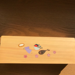 少し大きめの食卓に置ける箸箱(和柄）うそ鳥と梅と琵琶　カトラリーケース　メガネ入れ　小物入れ　木製の箸箱　蓋付き箸入れ 2枚目の画像