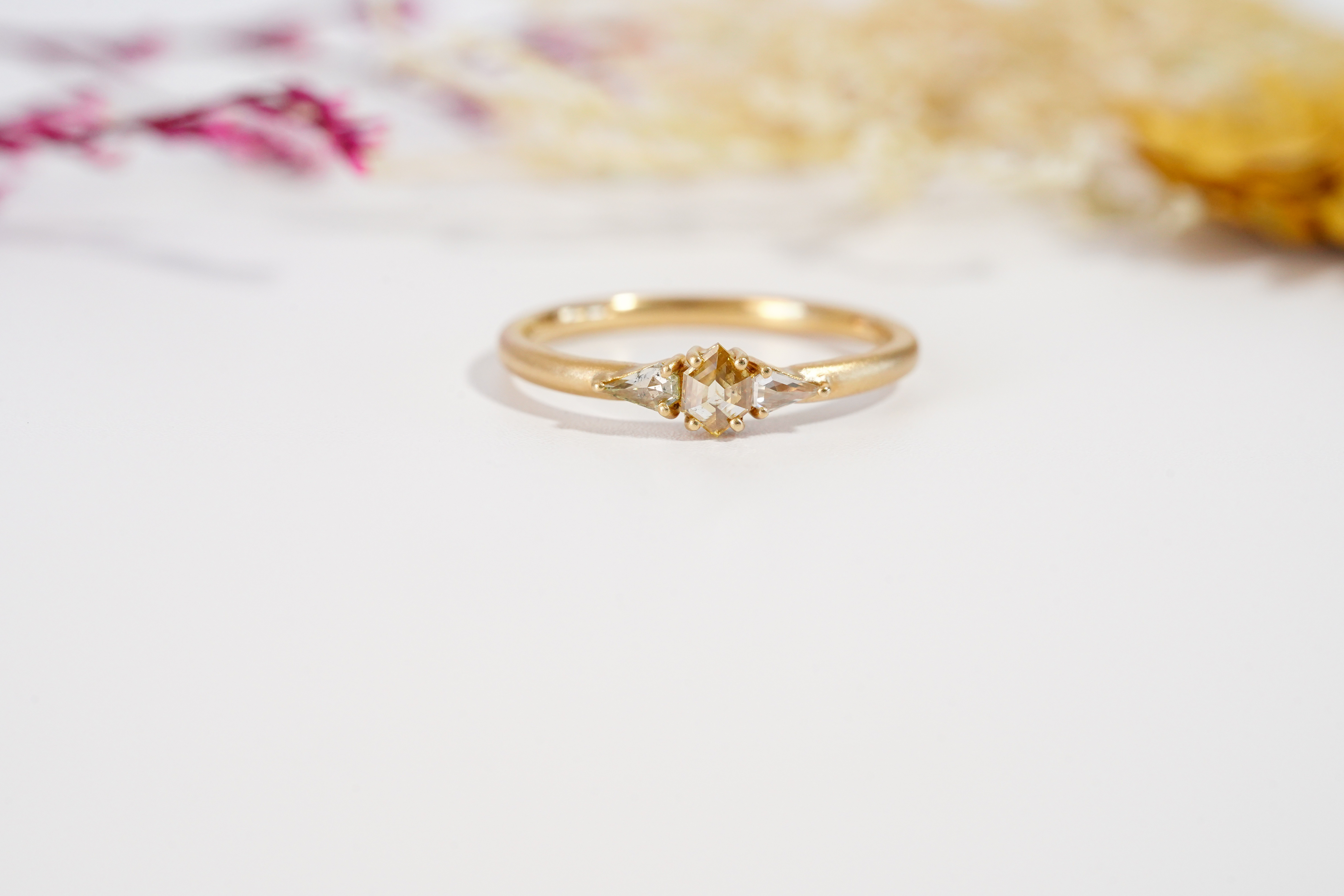 K18YG ファンシーローズカット天然ダイヤモンドリング