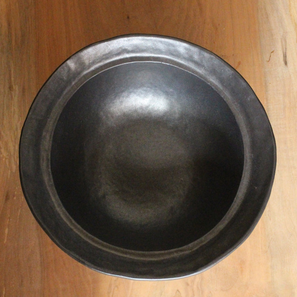 （水炊き黒二人用土鍋） do50 和食器 陶芸 美濃焼 すき焼き 湯豆腐 魚貝類と野菜 肉と野菜の水炊き 結婚祝い 魚貝類と野菜 肉と野菜の水炊き 日本現代陶彫展