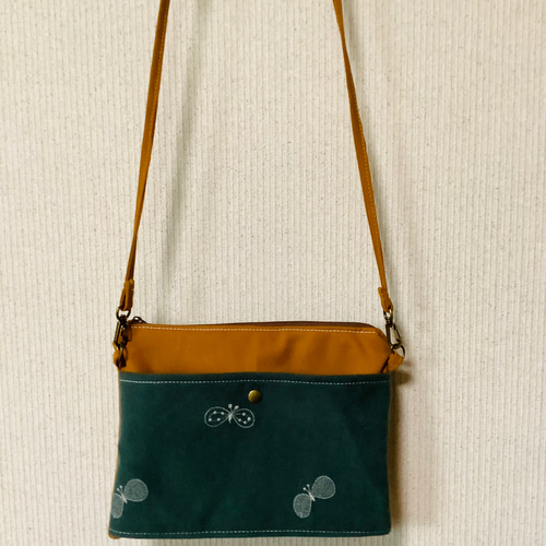 ミナペルホネン ちょうちょで作ったファスナーサコッシュ ポシェット 3