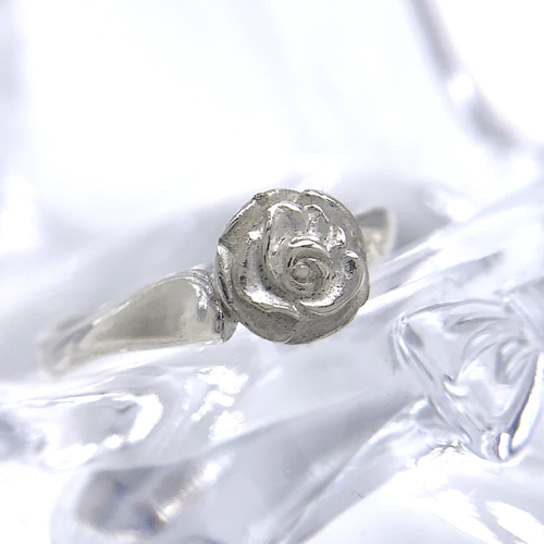 白薔薇リング/シルバー925 つけっぱなし/V系 ゴシック/ピンキーリング