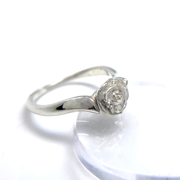 白薔薇リング/シルバー925 つけっぱなし/V系 ゴシック/ピンキーリング