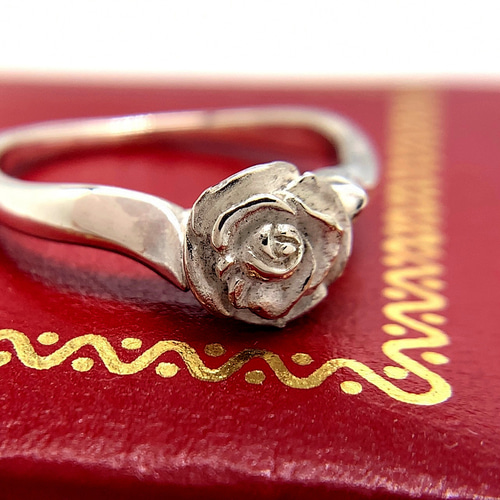 白薔薇リング/シルバー925 つけっぱなし/V系 ゴシック/ピンキーリング